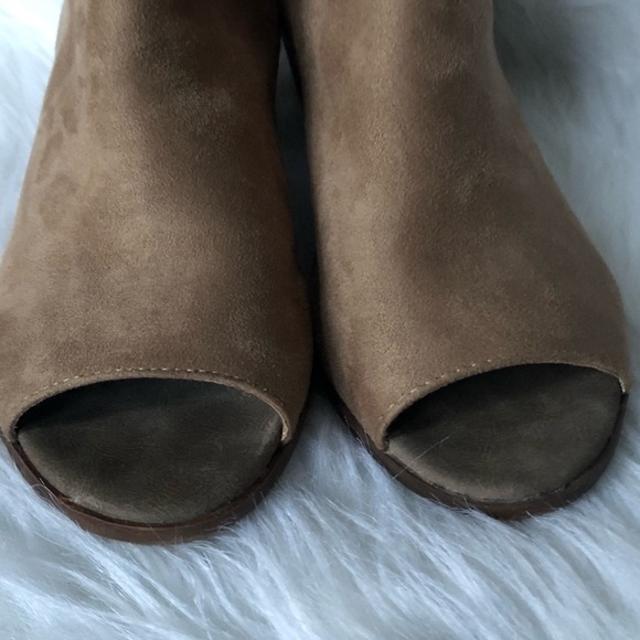 Pierre Dumas Shoes Women’s Size‎ 10 Open Toe Buckle Heels - Picture 4 of 10